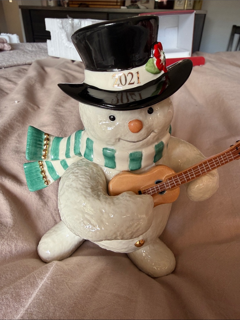 Lenox 2021 Ukulele Snowman Figurine NIB – 6.75” Porcelain